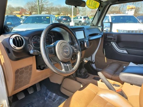Used 2012 Jeep Wrangler Unlimited Sahara w/ Dual Top Group image 12