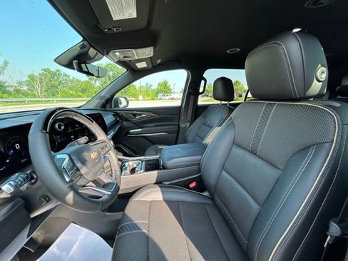 Used 2024 Chevrolet Traverse RS image 9