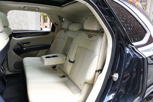 Used 2018 Bentley Bentayga image 10