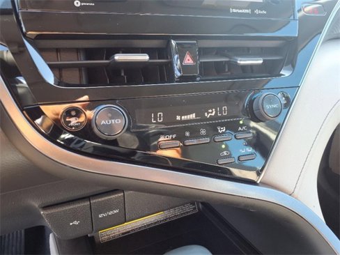 Used 2021 Toyota Camry XSE image 14