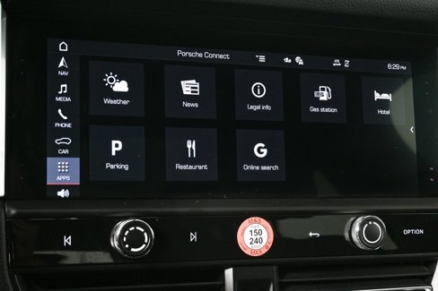 Certified 2025 Porsche Macan image 16