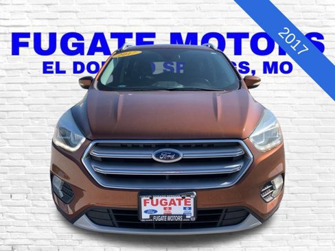 Used 2017 Ford Escape Titanium image 2