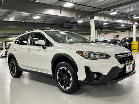 Certified 2023 Subaru Crosstrek 2.0i Premium image 1