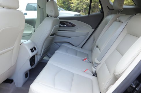 Used 2019 GMC Terrain Denali w/ Advanced Safety Package image 14