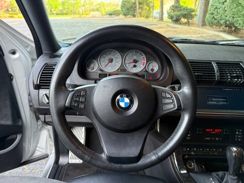 Used 2004 BMW X5 4.8is image 14