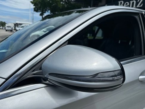Used 2017 Mercedes-Benz E 300 4MATIC image 13