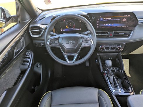 Used 2025 Chevrolet TrailBlazer ACTIV w/ Convenience Package image 16