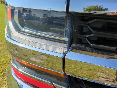 Used 2017 Chevrolet Silverado 1500 LT w/ All Star Edition image 10