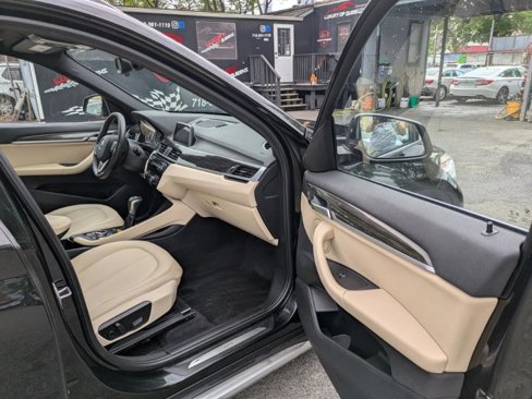 Used 2018 BMW X1 xDrive28i w/ Convenience Package image 9