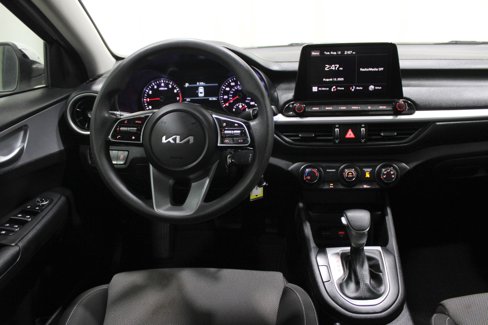Used 2023 Kia Forte LXS w/ LXS Technology Package image 2
