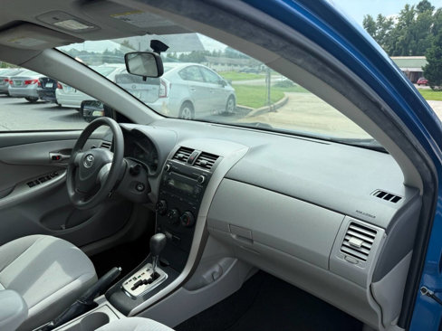 Used 2010 Toyota Corolla LE image 14