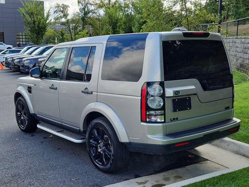 Used 2015 Land Rover LR4 HSE image 12