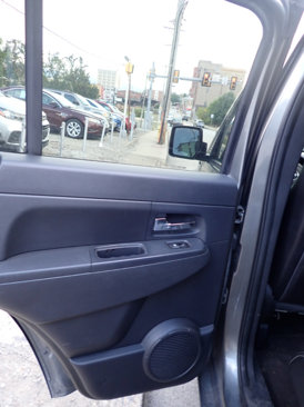 Used 2012 Jeep Liberty Sport image 24
