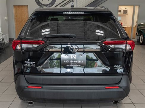 Used 2022 Toyota RAV4 XLE image 19