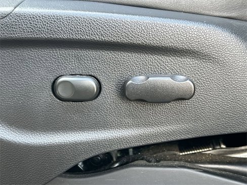 Used 2019 Buick Encore Sport Touring image 12