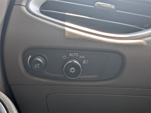 Used 2023 Chevrolet Malibu LS image 20