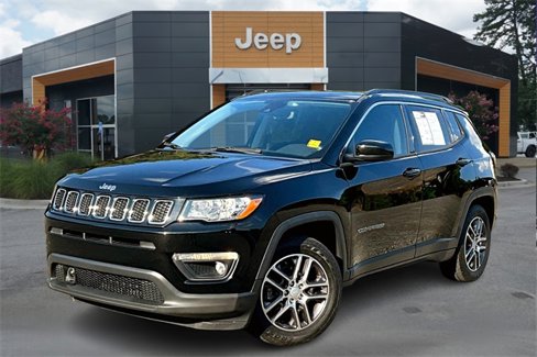 Used 2020 Jeep Compass Latitude image 1