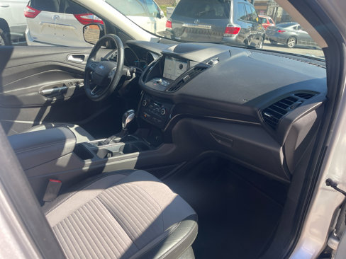 Used 2019 Ford Escape SE image 23