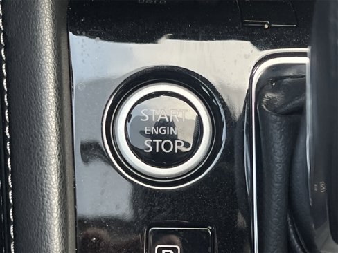Certified 2024 Nissan Kicks SV image 5
