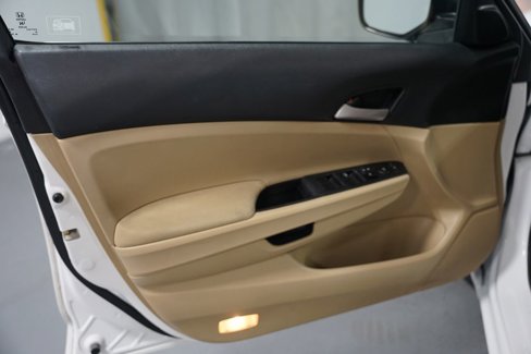 Used 2012 Honda Accord LX image 10
