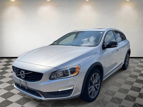 Used 2015 Volvo V60 T5 Cross Country Platinum w/ Protection Package image 7