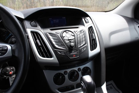 Used 2014 Ford Focus SE w/ Equipment Group 201A image 24