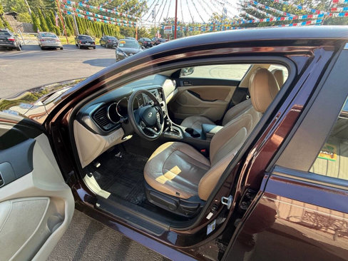 Used 2011 Kia Optima LX image 8