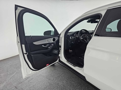 Used 2022 Mercedes-Benz GLC 300 image 20
