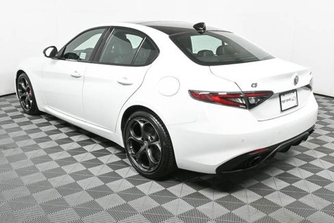 New 2025 Alfa Romeo Giulia w/ Driving Assist Package image 3