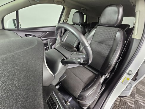 Used 2021 Buick Encore Preferred image 23