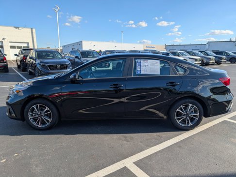 Used 2024 Kia Forte LXS image 3