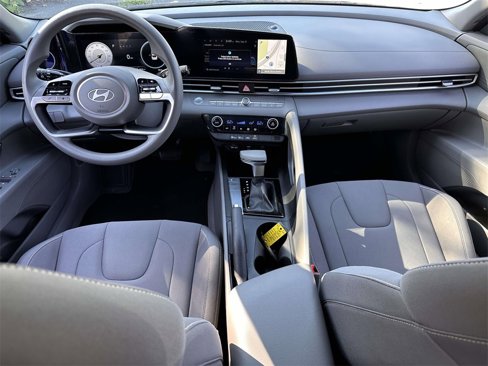 Used 2024 Hyundai Elantra SEL image 15