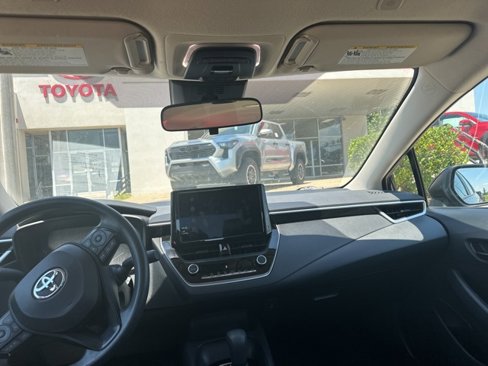 Used 2023 Toyota Corolla LE image 10