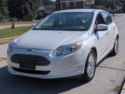 Used 2018 Ford Focus Electric Hatchback image 10
