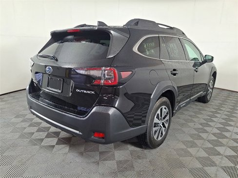Used 2023 Subaru Outback Premium image 10