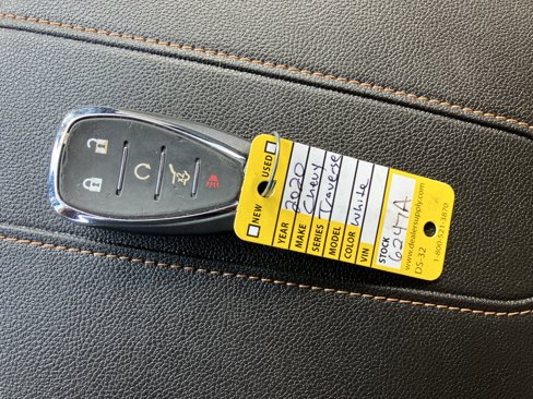 Used 2020 Chevrolet Traverse LT image 20