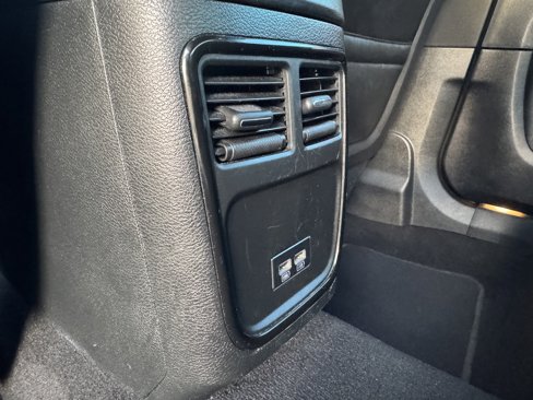 Used 2019 Chrysler 300 S image 37