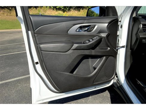 Used 2020 Chevrolet Traverse LS image 21