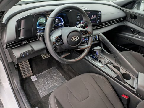 Used 2025 Hyundai Elantra Sport image 22