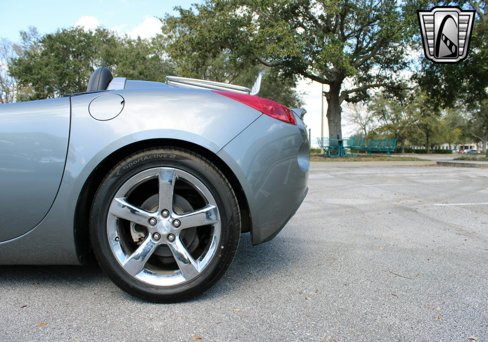 Used 2006 Pontiac Solstice Convertible w/ Premium Package image 17