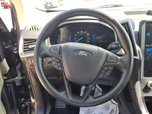 Used 2023 Ford Edge SE w/ Black Appearance Package image 18