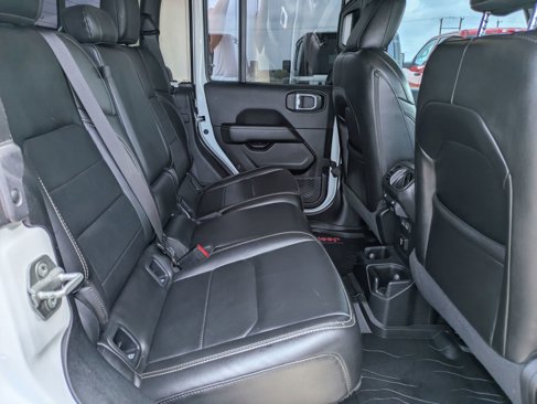Used 2020 Jeep Gladiator Overland w/ Popular Equipment Package image 23