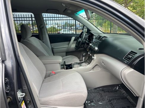 Used 2012 Toyota Highlander 4WD image 21