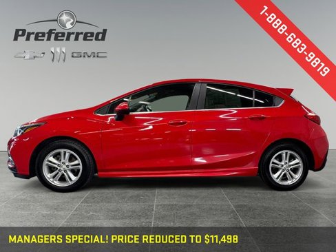 Used 2017 Chevrolet Cruze LT image 3