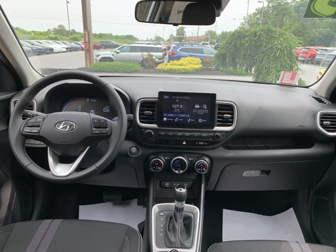 New 2025 Hyundai Venue SEL image 14
