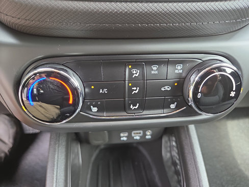 Used 2023 Chevrolet TrailBlazer LT image 27