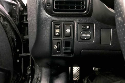 Used 2000 Toyota MR2 image 29