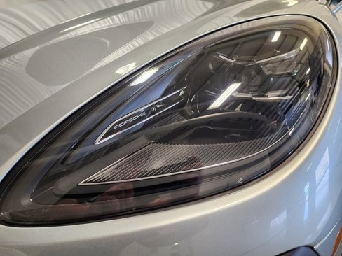 Certified 2025 Porsche Macan image 24