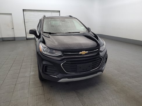 Used 2019 Chevrolet Trax LT w/ LT Convenience Package image 14