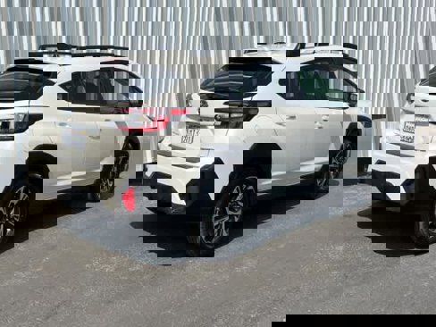 Used 2024 Subaru Crosstrek 2.0i Premium image 6